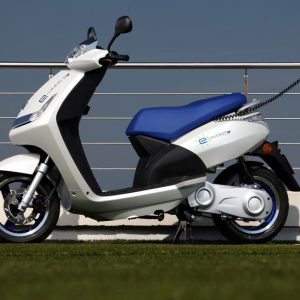 Peugeot Scooters e-Vivacity 300